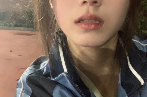 UC伯克利学生被流浪汉追到公寓还翻过上锁铁门！手铐戴上2分钟就被放