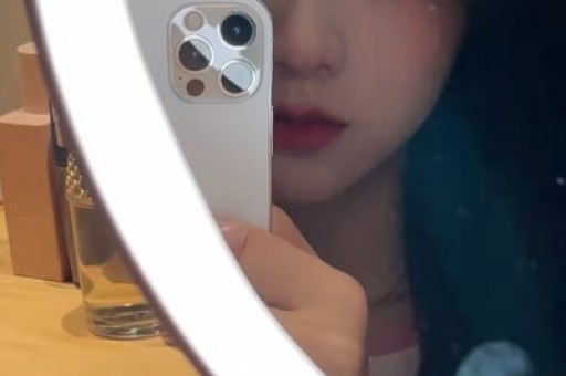 王俊凯假唱事件后又被爆出恋情瓜对方是大他13岁的女顶流？