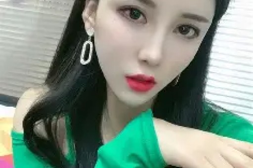 明星“塌房”事件背后的深意：你真的了解他们吗？